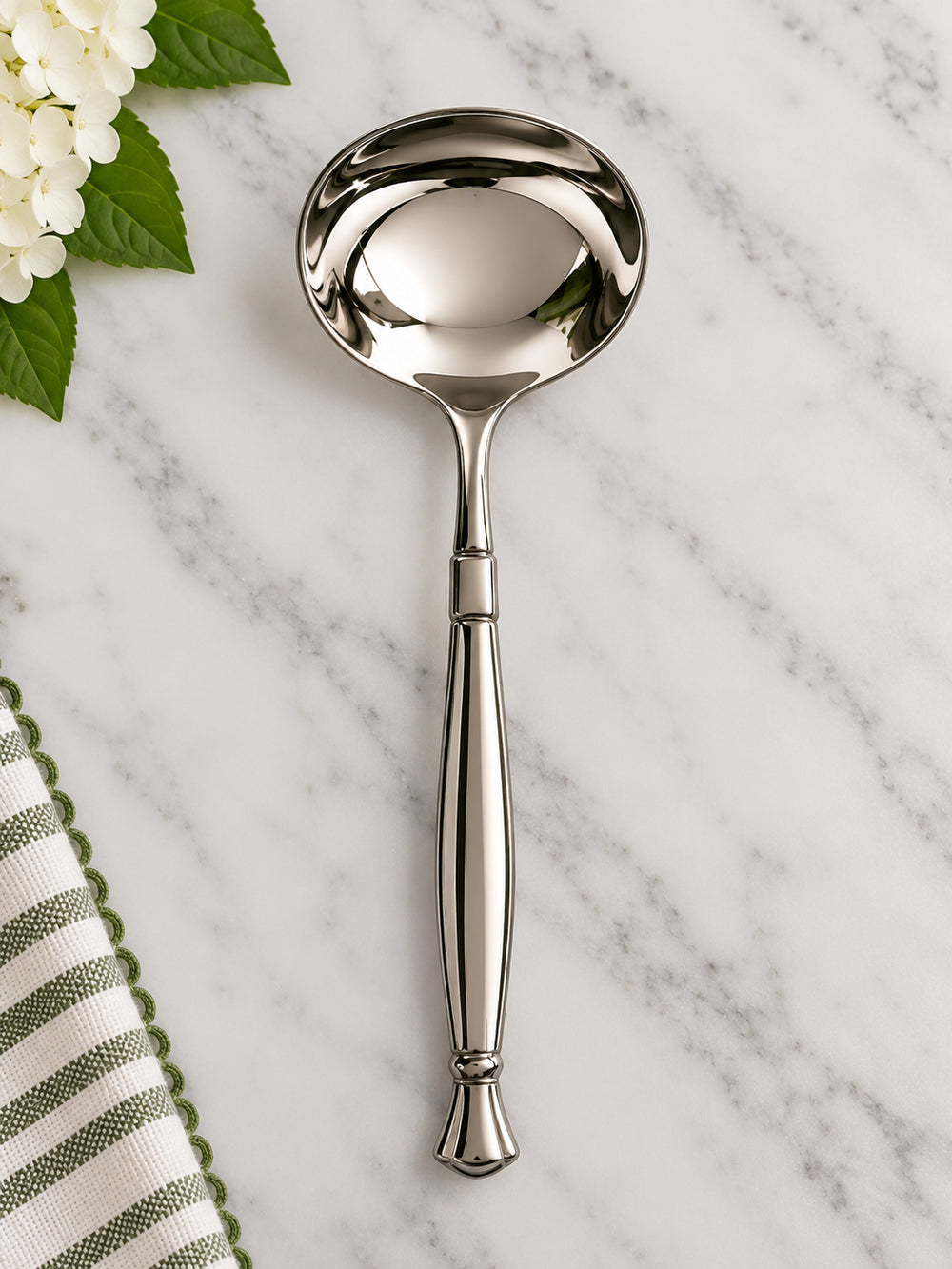 Oneida Act I / Act 1 Gravy Serving Ladle Quality 18/10 Stainless - Finest Flatware