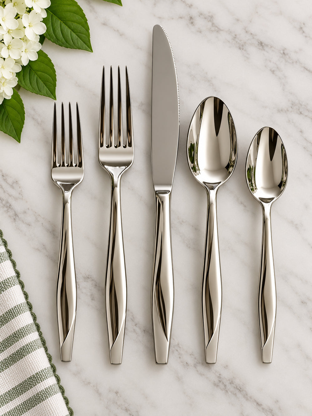 Oneida Nouvel 5 Piece 18/10 Stainless Flatware Set